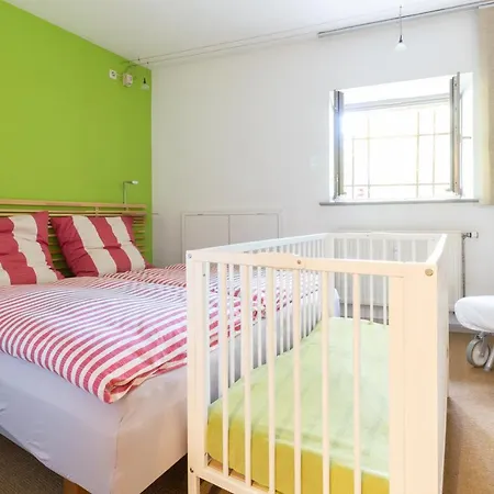 阿尔特法尔内雷公寓